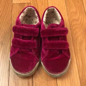 Fuschia crushed velvet Velcro sneakers